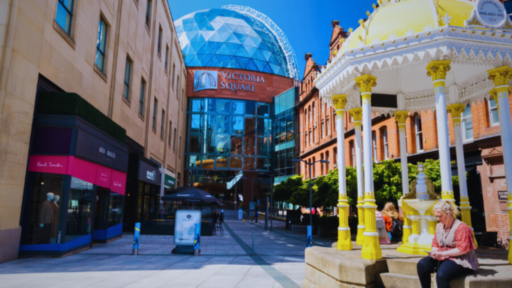 8 Reasons to Explore the Vibrant City of Belfast